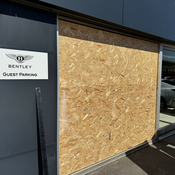 Shop front Glass Replacement